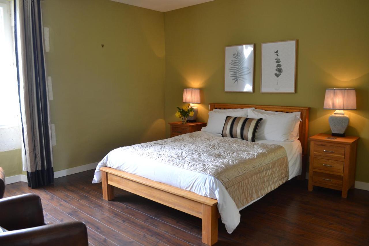 Le Manoir De Nabinaud Bed & Breakfast Oda fotoğraf
